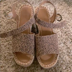 Universal Thread Leopard espadrilles